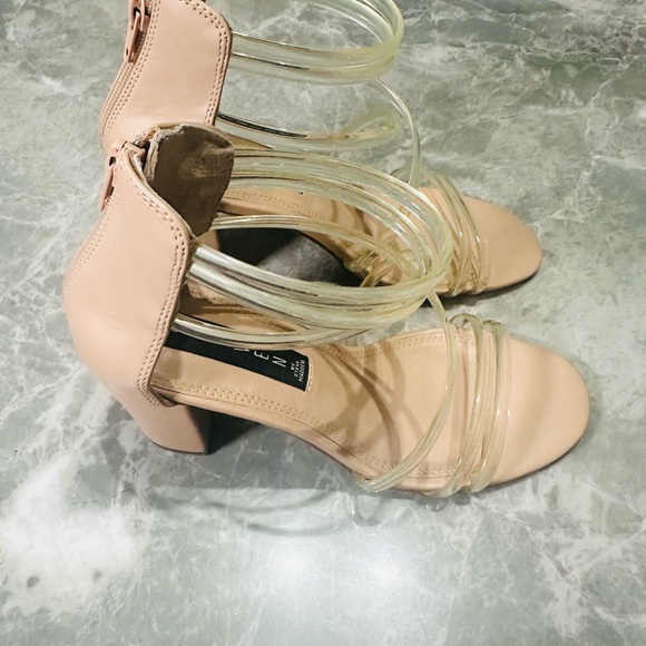 Steven Steve Madden High Heel Nude Chunky Clear Sandals Womens Size 7.5 - Picture 2 of 7